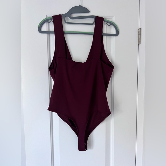 DYNAMITE Sculpt Bare Deep V Bodysuit [NWOT] - Picture 5 of 5